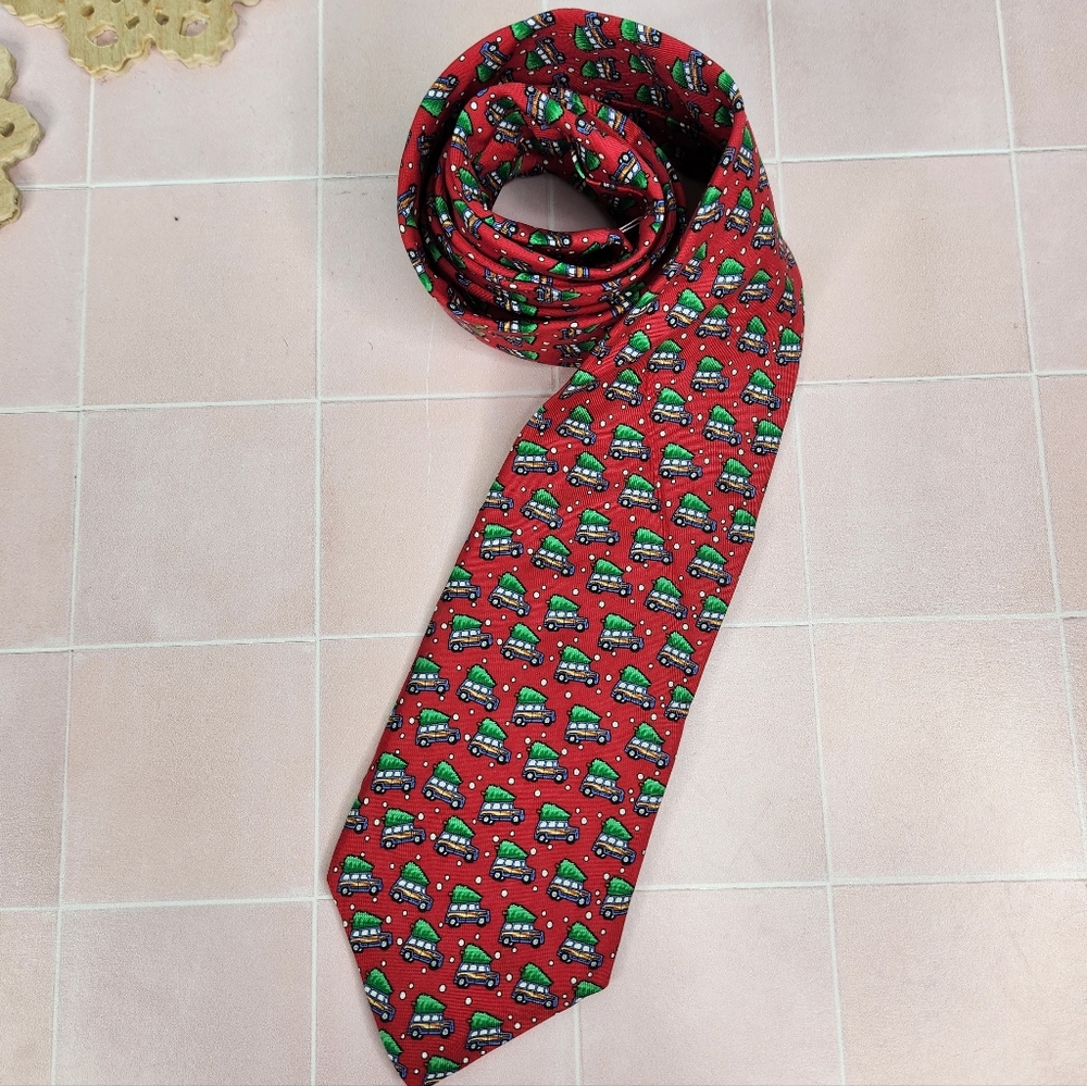 Vineyard Vines Woody Christmas Tie